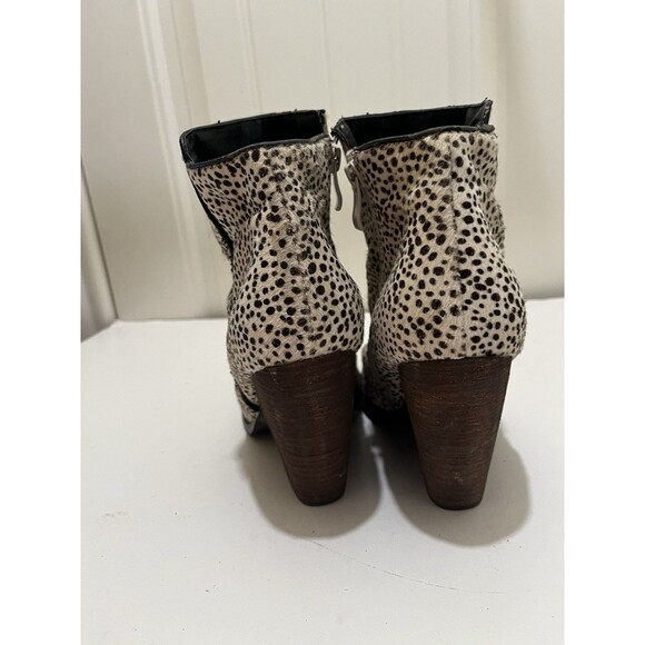 Very Volatile Feverdream Chocolate Chip Pony Hair Ankle Booties Size 10 - Picture 4 of 14